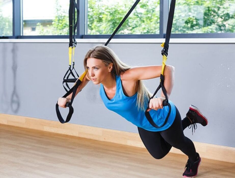 TRX- वजन घटाने के लिए शीर्ष 10 सर्वश्रेष्ठ फिटनेस व्यायाम TRX- वजन घटाने के लिए शीर्ष 10 सर्वश्रेष्ठ फिटनेस व्यायाम