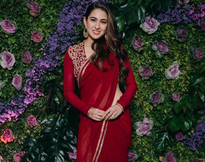 सारा अली खान- टॉप 10 सबसे हॉट और खूबसूरत युवा बॉलीवुड अभिनेत्रियाँ